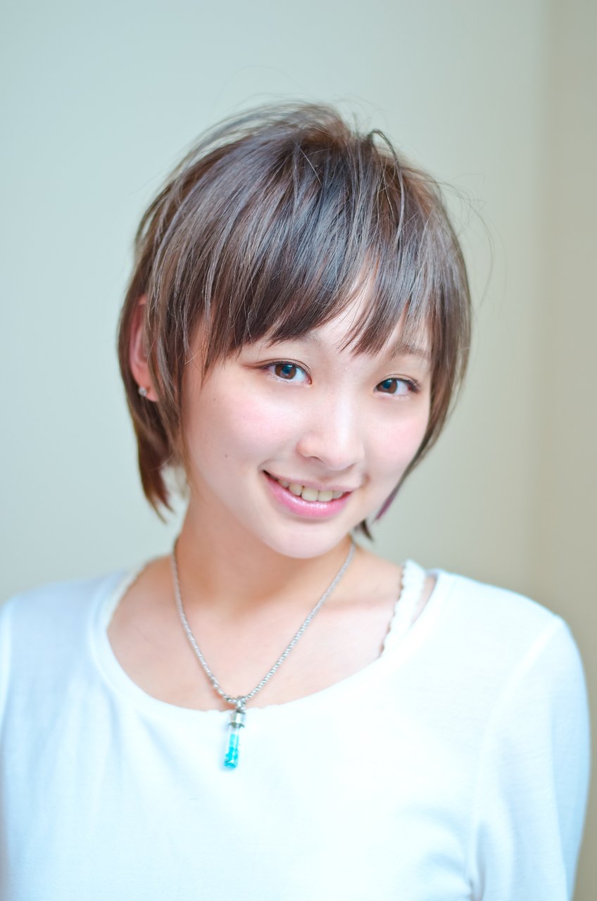 スポンテニアスショートウルフスタイル