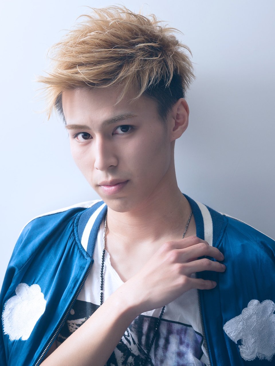 短髪で爽やかに マッシュ ツーブロック 七三分けで決めるクールヘア ホットペッパービューティーマガジン