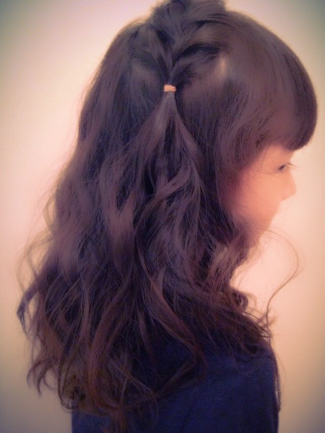 子供のための簡単ヘアアレンジ特集 お花や巻き髪でシチュエーション別に可愛く ホットペッパービューティーマガジン