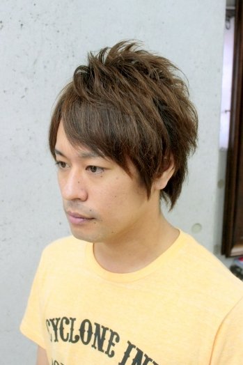 ショートウルフ でナチュラル ラフに 無造作な質感が魅力のメンズヘアスタイル特集 ホットペッパービューティーマガジン