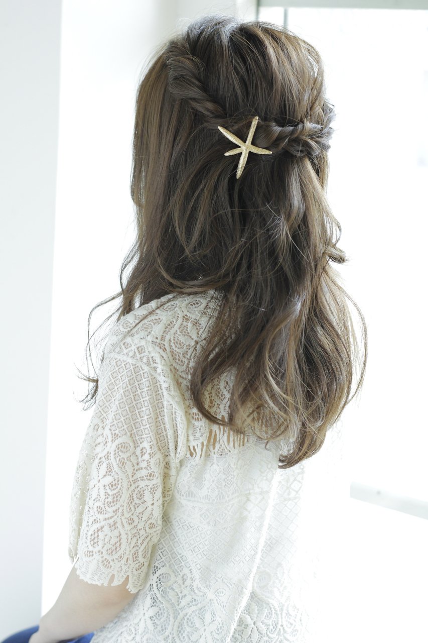 ハーフアップでイメチェンしてみない 毎日のおしゃれを格上げする簡単ヘアアレンジ集 ホットペッパービューティーマガジン