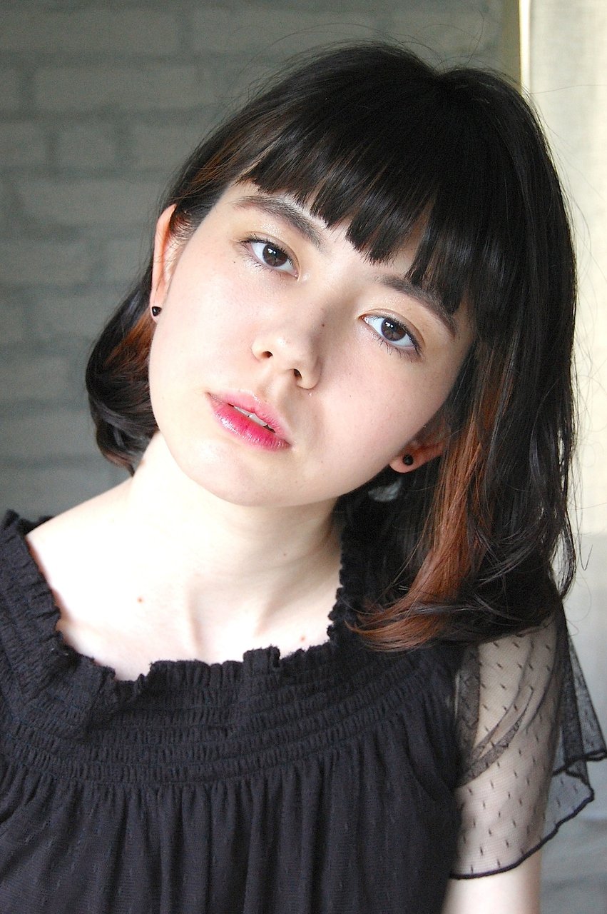 忍ばせハイライトで楽しむ＊大人かわいいシースルーバングボブ