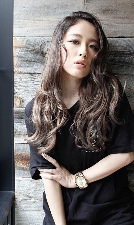 外国人風ロング大人ハイライトグラデーション