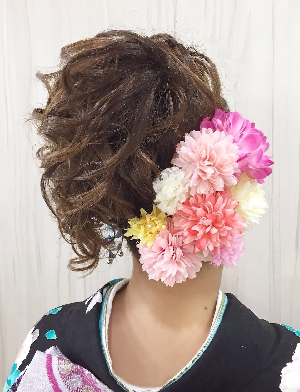 成人式はどんな髪型を楽しむ ミディアム編 振袖によく似合うヘアアレンジ集 ホットペッパービューティーマガジン 成人式はどんな髪型を楽しむ ミディアム編 振袖によく似合うヘアアレンジ集 ホットペッパービューティーマガジン