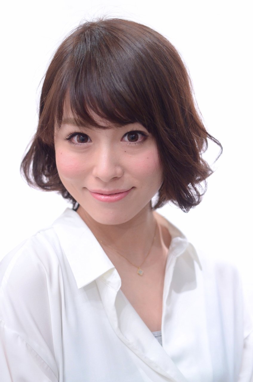 【Aina】耳かけクラッシーボブ