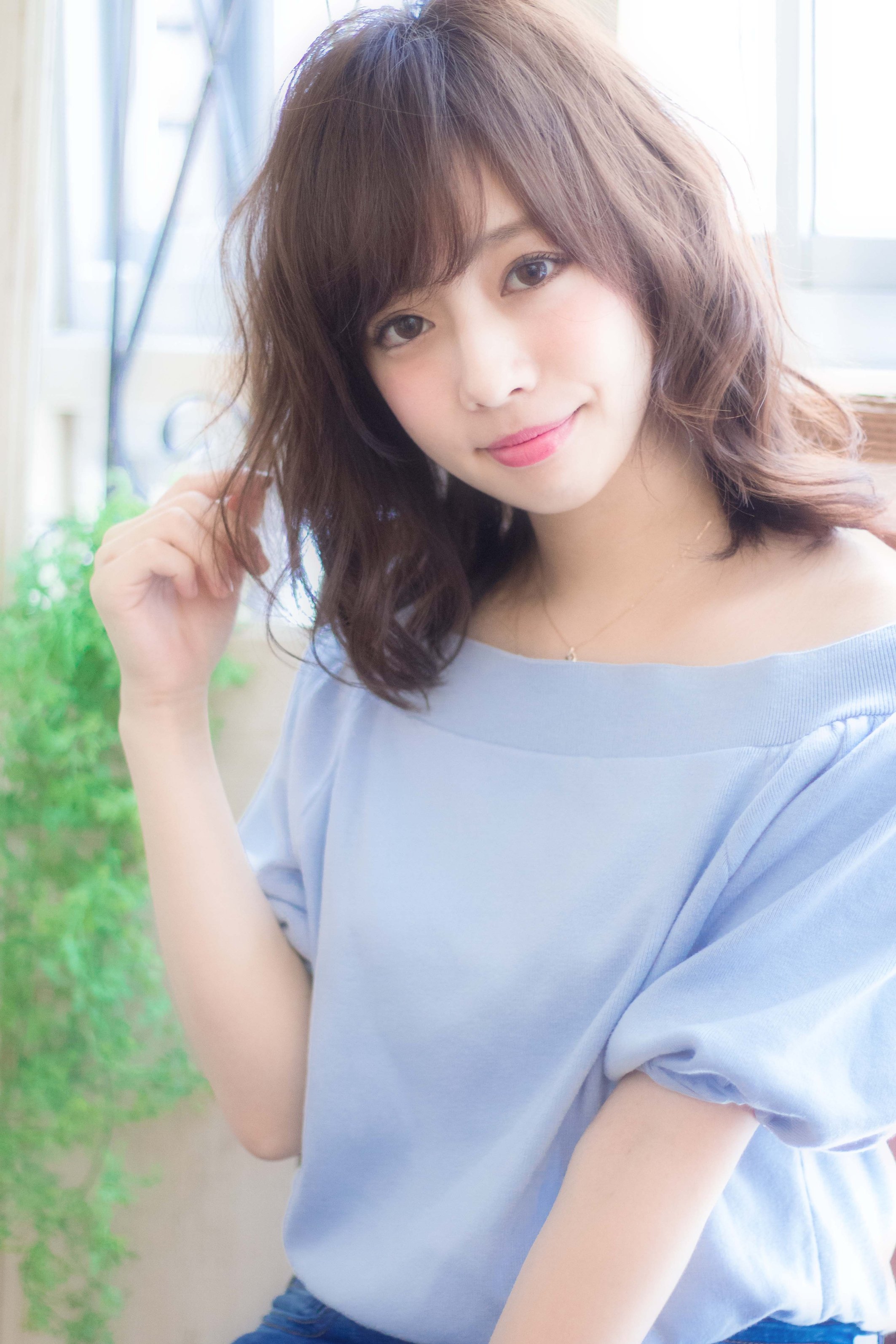 『Freres』スポンテニアス×フリンジバング×グレージュミディー