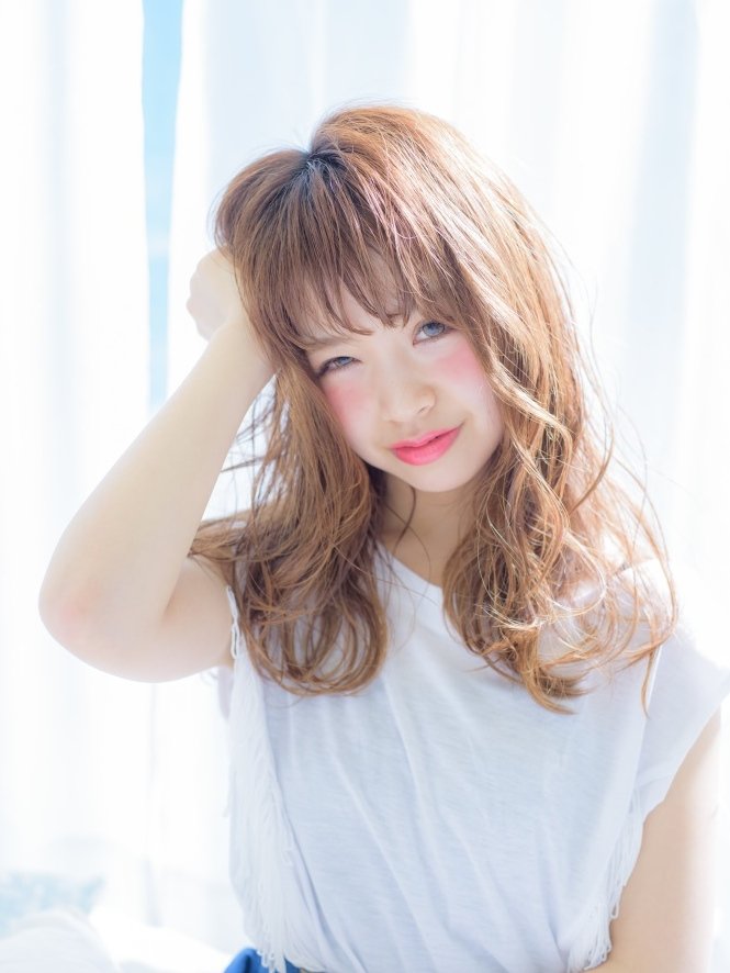 【新宿neolive】透明感のあるシャイニークリアベージュ