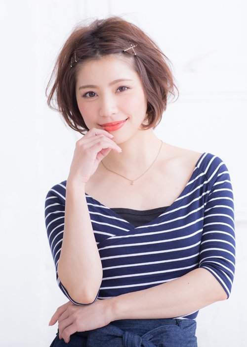 センター分けアレンジスタイル
