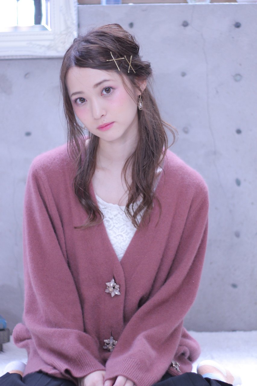cache cache★ゆるさが可愛い！デコ出しハーフアップ