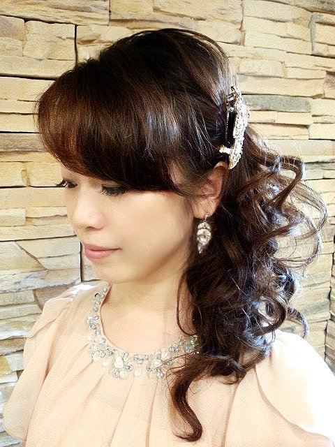 大人向け 音楽発表会は髪型も華やかに 女性らしさあふれるヘアアレンジカタログ ホットペッパービューティーマガジン 大人向け 音楽発表会は髪型も華やかに 女性らしさあふれるヘアアレンジカタログ ホットペッパービューティーマガジン