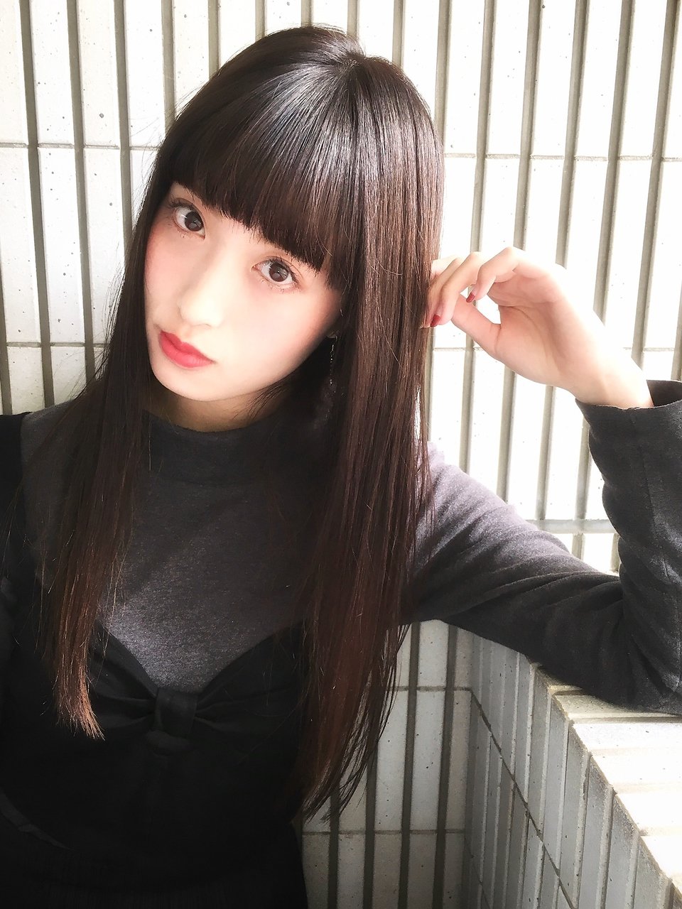 黒髪 パッツン前髪 でナチュラルもカジュアルもお任せ お洒落を楽しむヘアスタイル特集 ホットペッパービューティーマガジン