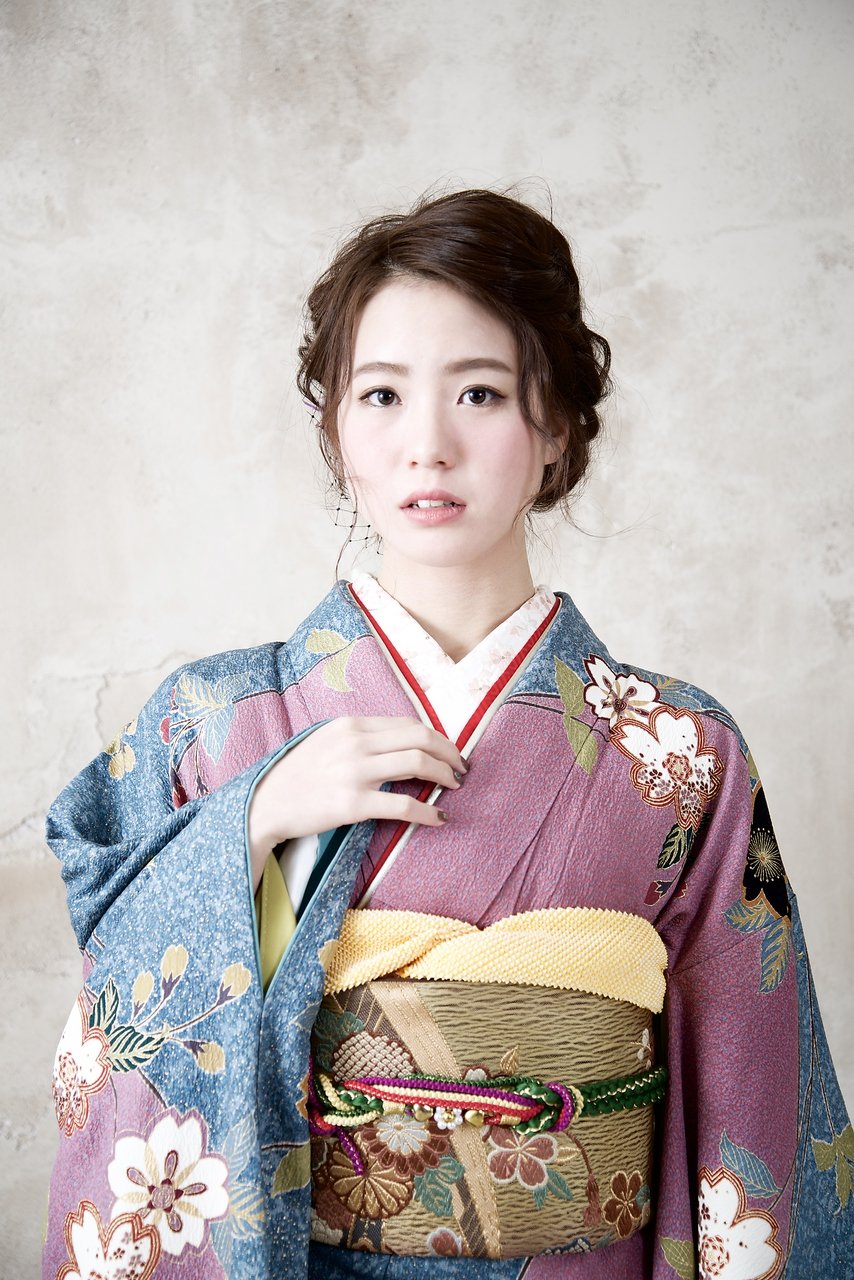 和服に似合う髪型はこれで決まり おしとやか 華やかアレンジで視線を集めちゃおう ホットペッパービューティーマガジン 和服に似合う髪型はこれで決まり おしとやか 華やかアレンジで視線を集めちゃおう ホットペッパービューティーマガジン