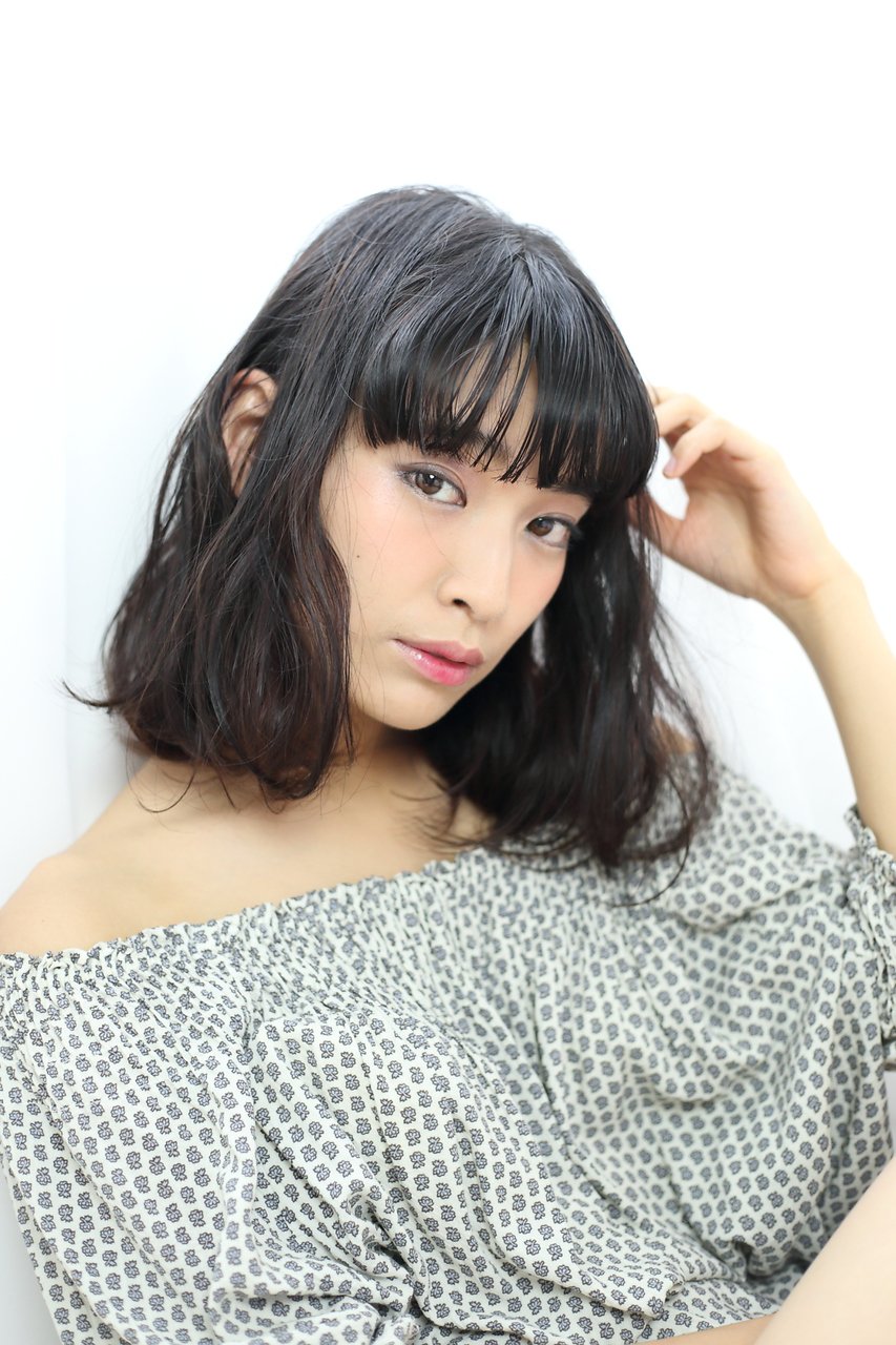 重めロブ＋しなやかウェーブで小頭リラクシースタイル・YUJI