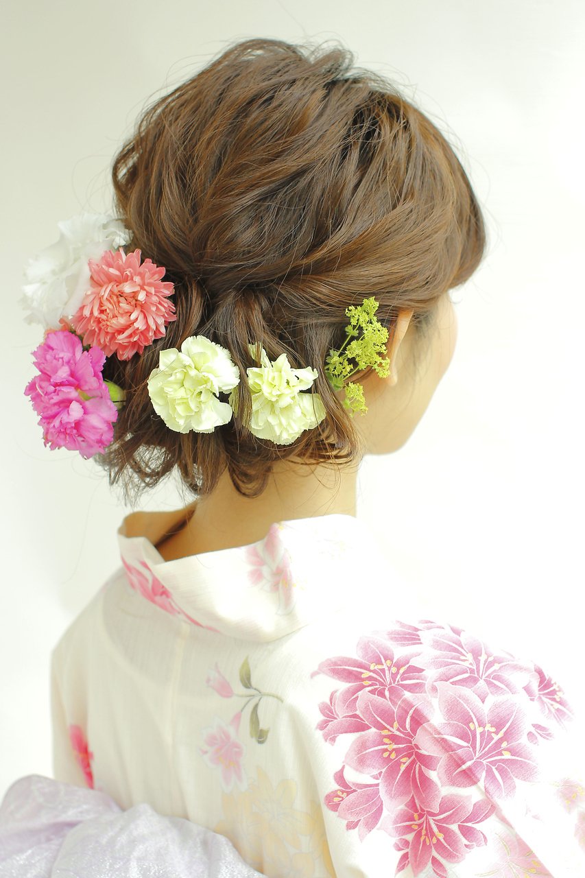 生花を使った華やかアップ