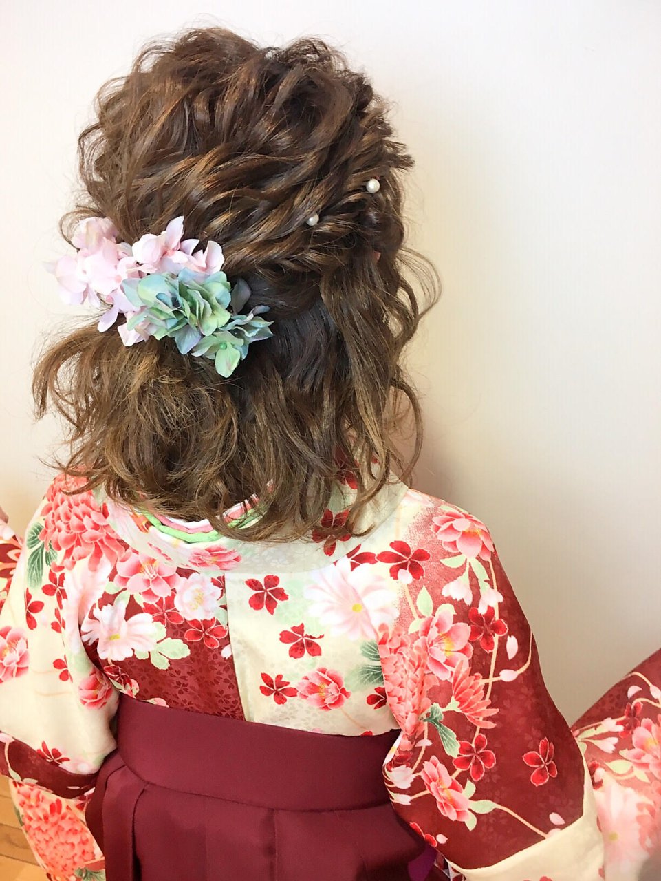 袴姿に映える髪型はコレ ミディアムヘア でもバッチリ決まるかわいいアレンジ特集 ホットペッパービューティーマガジン