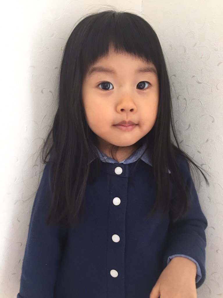 とってもかわいいオン眉前髪。