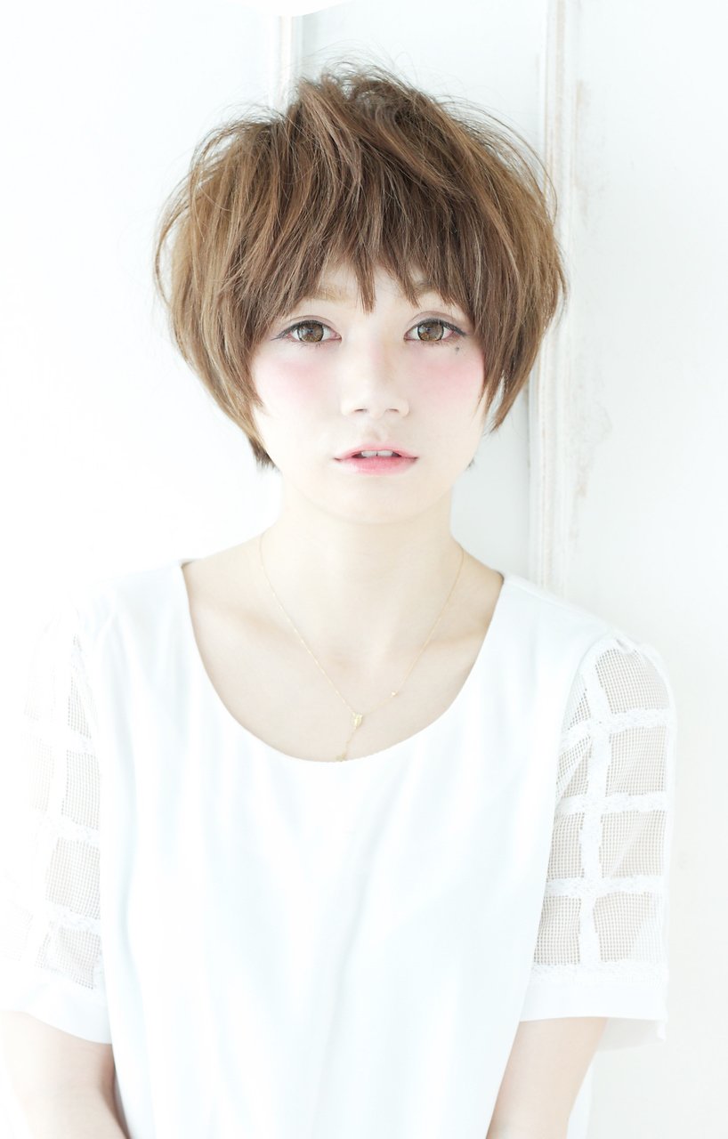 段カット で叶える小顔ヘア 可愛いも小顔みせも叶うヘアスタイルとは ホットペッパービューティーマガジン 段カット で叶える小顔ヘア 可愛いも小顔みせも叶うヘアスタイルとは ホットペッパービューティーマガジン