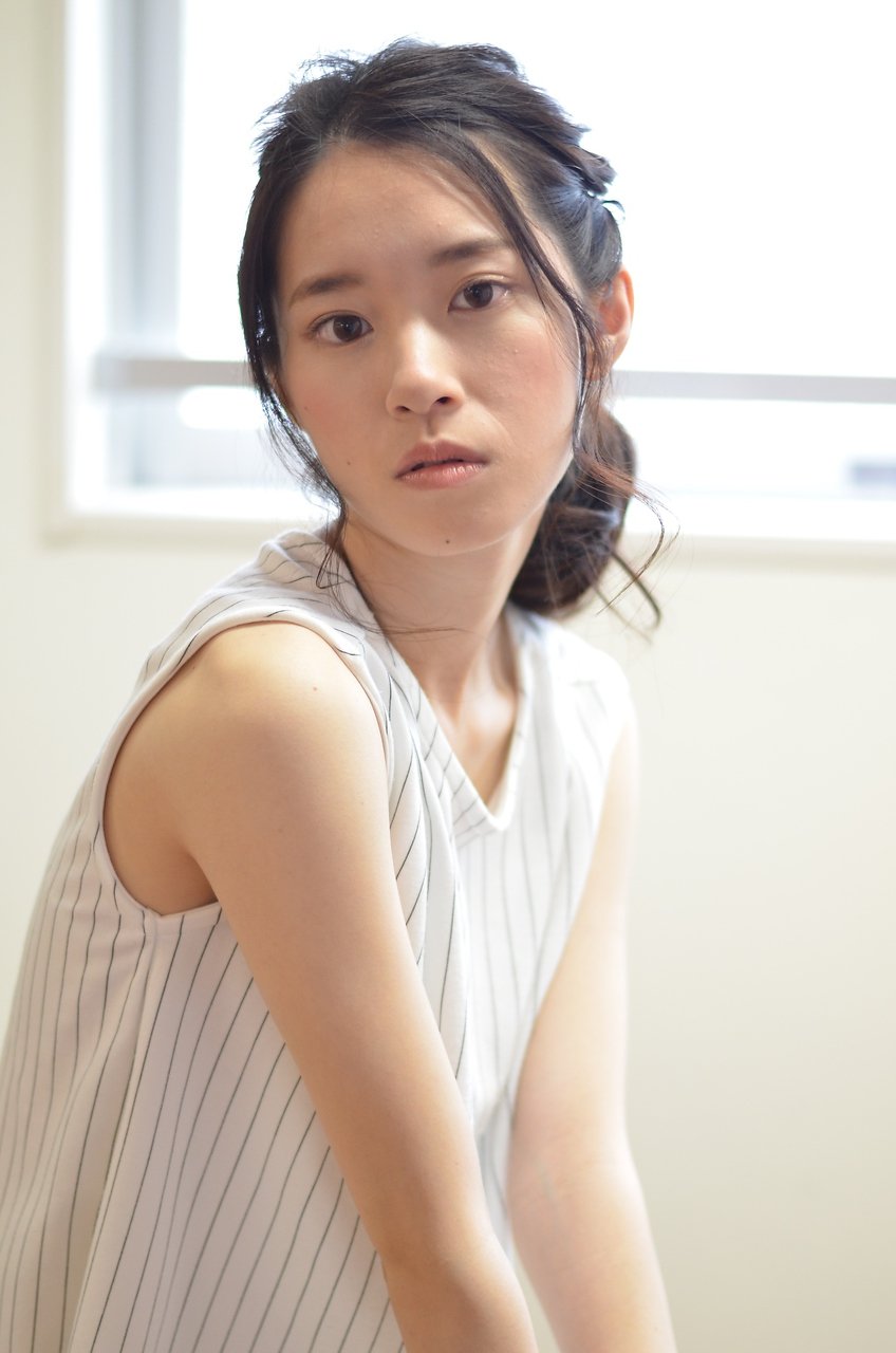 <aivee>クラシカルに柔らかくアレンジポニー