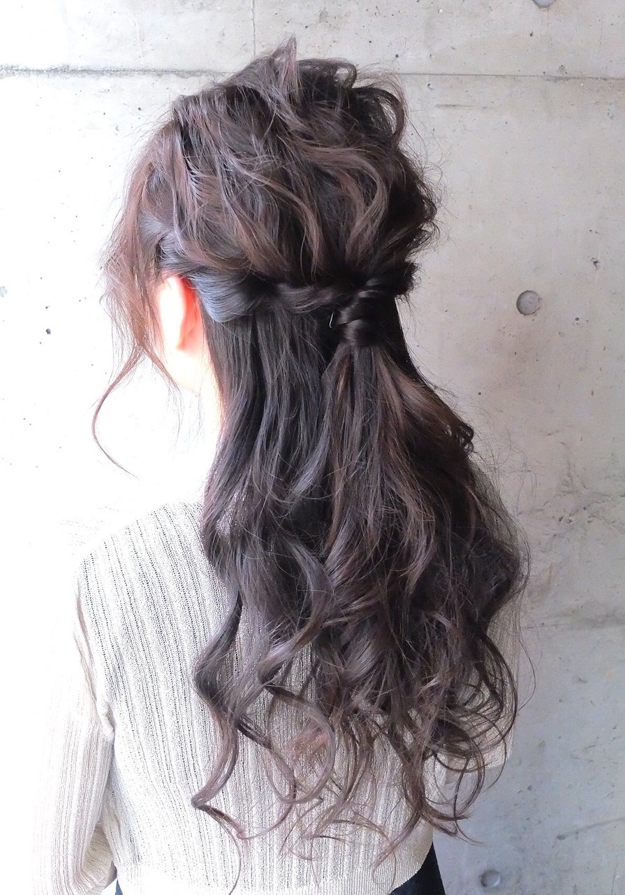 簡単ヘアアレンジでロングヘアをもっと楽しく 変身願望を叶えるヘアアレンジ特集 ホットペッパービューティーマガジン 簡単ヘアアレンジでロングヘアをもっと楽しく 変身願望を叶えるヘアアレンジ特集 ホットペッパービューティーマガジン