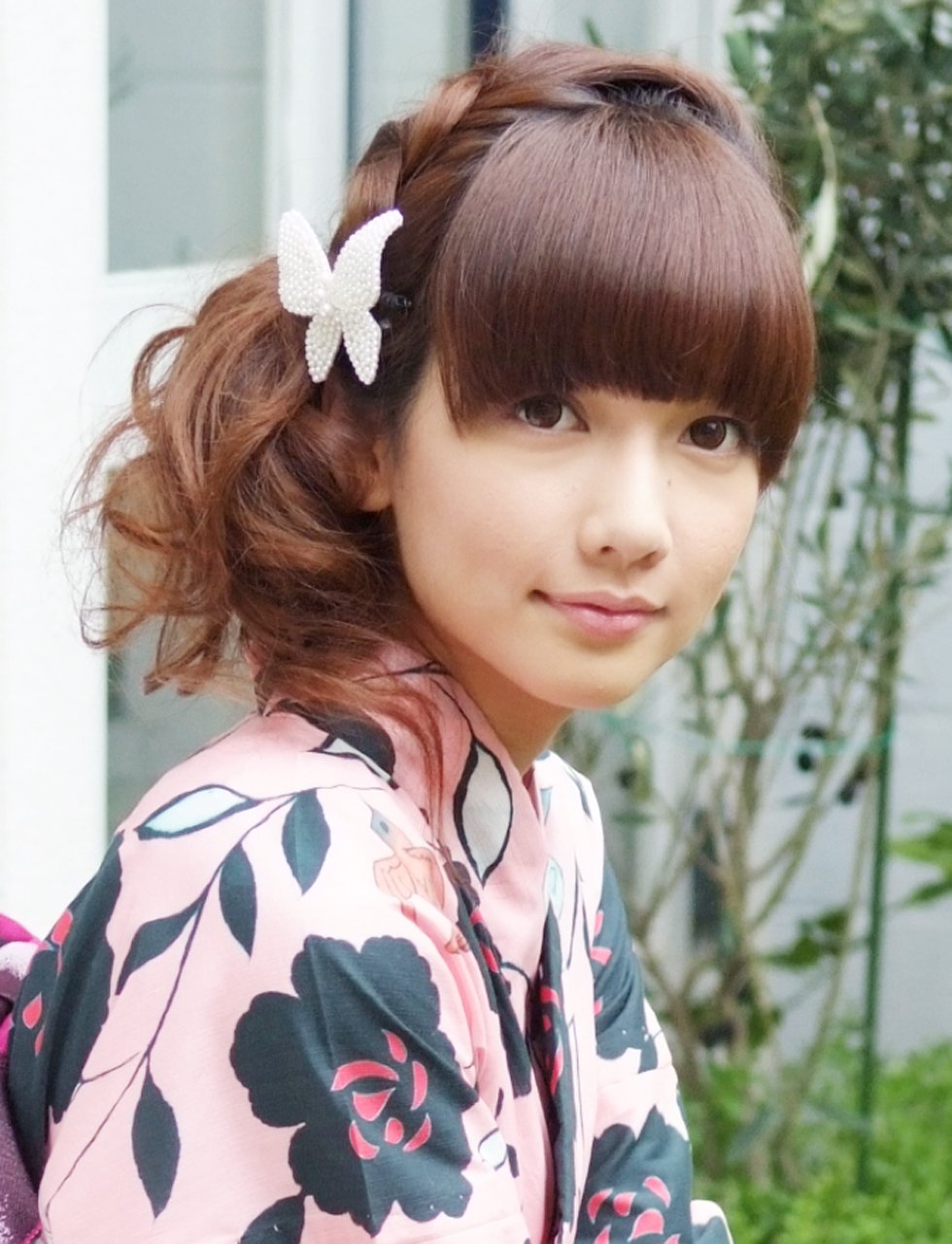 浴衣にぴったりのヘアスタイルで特別な日をとびきりキュートに レングス別アレンジ特集 ホットペッパービューティーマガジン