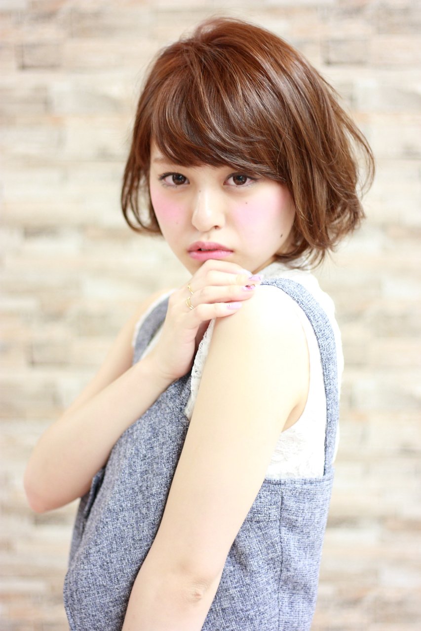 レザーカット で無造作ヘアをゲットしよう メリットやデメリット おすすめのヘアスタイル集も ホットペッパービューティーマガジン レザーカット で無造作ヘアをゲットしよう メリットやデメリット おすすめのヘアスタイル集も ホットペッパービューティーマガジン