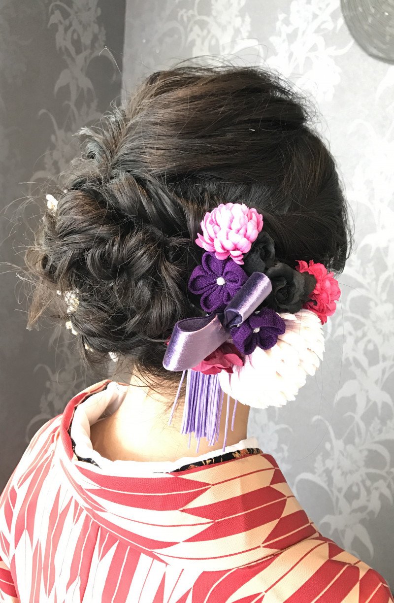 編み込みまとめ髪アレンジ