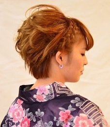 浴衣のヘアアレンジ ショート編 爽やかな魅力を活かして簡単華やかに変身しよ ホットペッパービューティーマガジン 浴衣のヘアアレンジ ショート編 爽やかな魅力を活かして簡単華やかに変身しよ ホットペッパービューティーマガジン