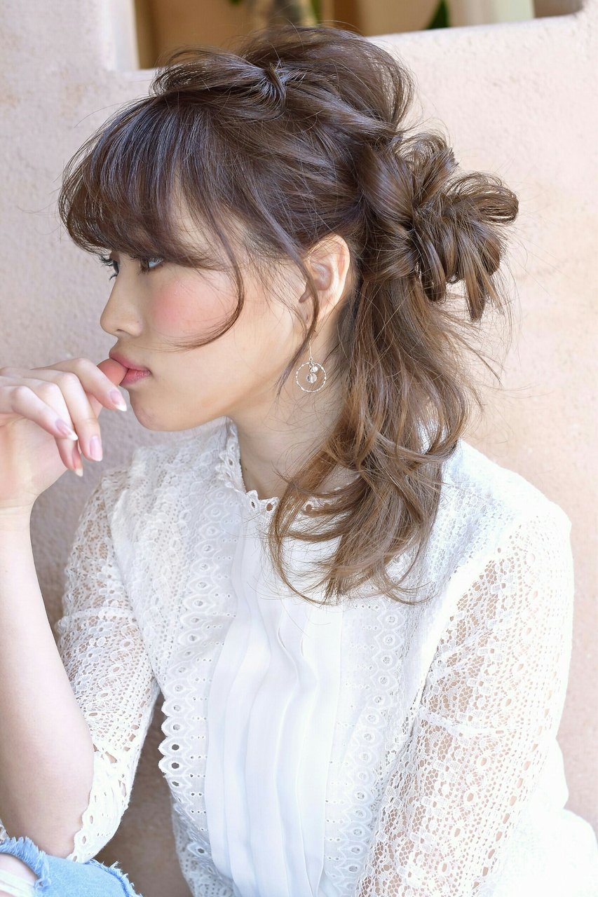 セミロング×崩しポニーアレンジ
