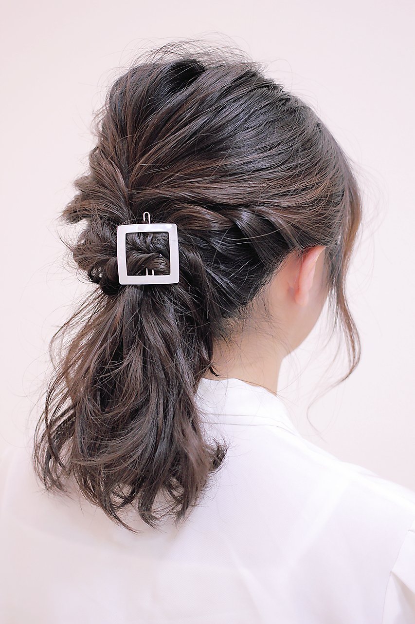 簡単ヘアアレンジは 編み込み で叶う おしゃれでかわいいアレンジ特集 ホットペッパービューティーマガジン