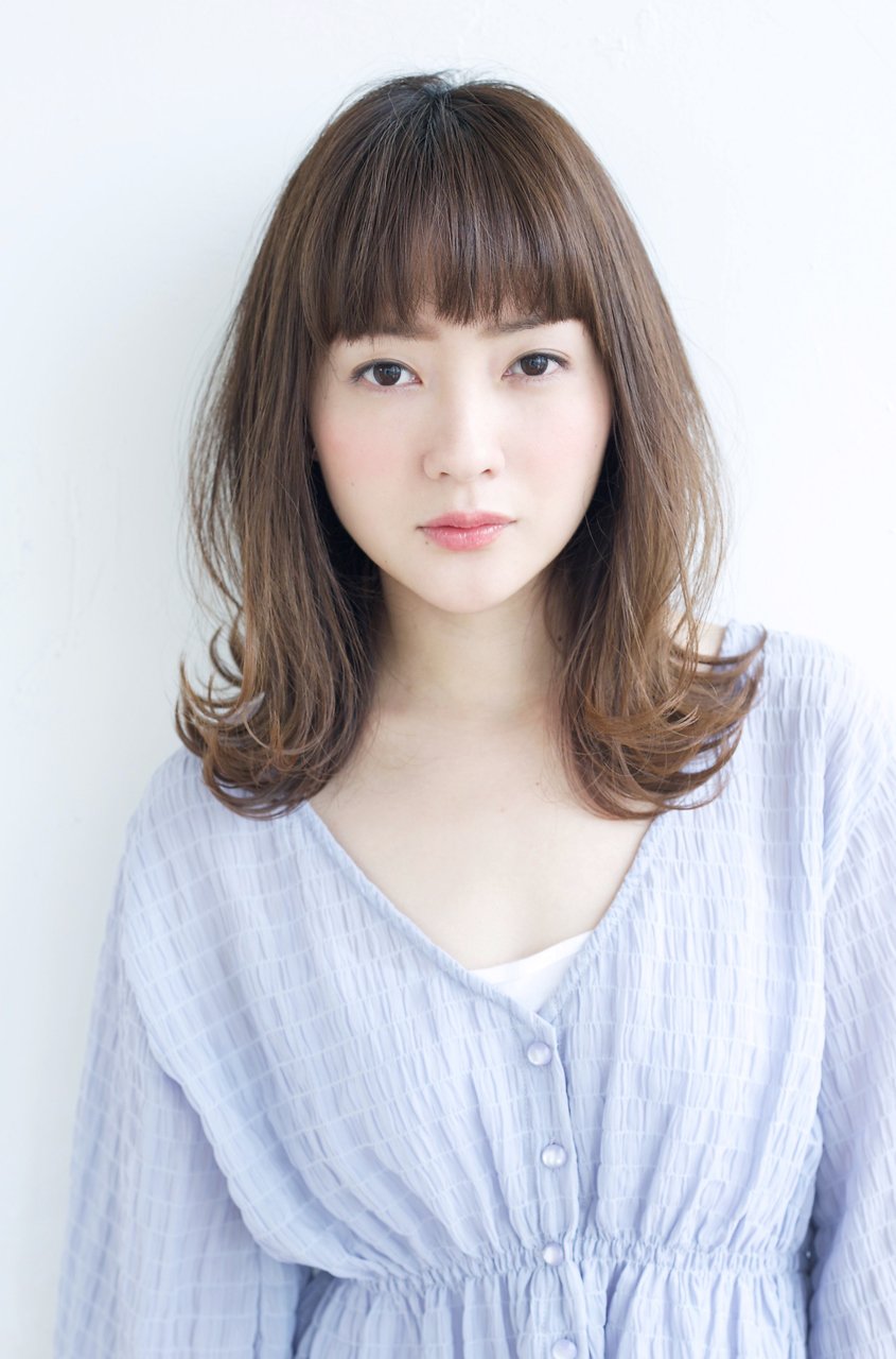大人カジュアル外はねくびれロブ
