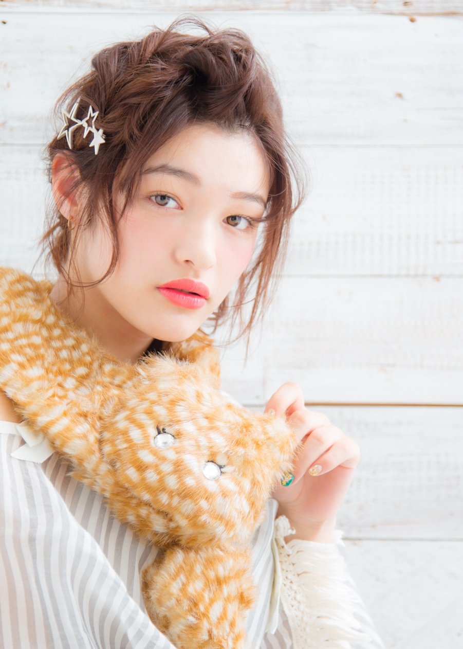 ニットや帽子に似合う冬のヘアアレンジ特集 コーデをばっちり決めておしゃれしよ ホットペッパービューティーマガジン