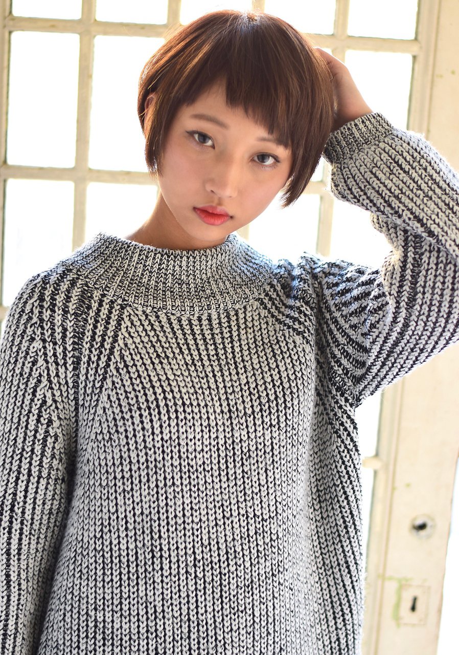 ナチュラルアシンメトリーショートマッシュ