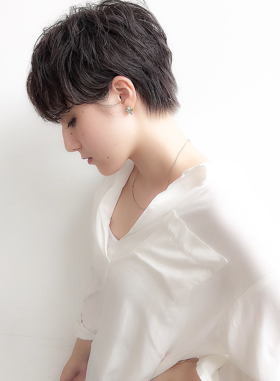 襟足すっきりな大人めショート-江藤公次