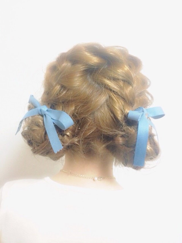 愛され編み込みツインスタイル