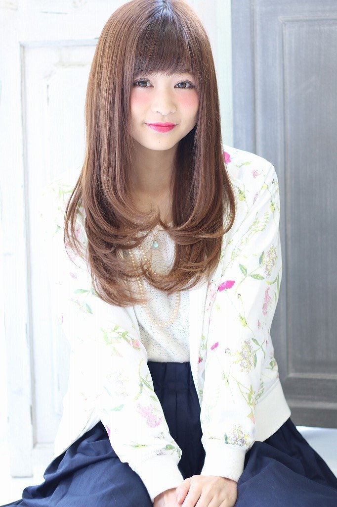 ストレートロングをキープしたいけど 飽きた女子必見 ロングのままイメチェンを叶えるポイントとは ホットペッパービューティーマガジン ストレートロングをキープしたいけど 飽きた女子必見 ロングのままイメチェンを叶えるポイントとは ホットペッパービューティーマガジン