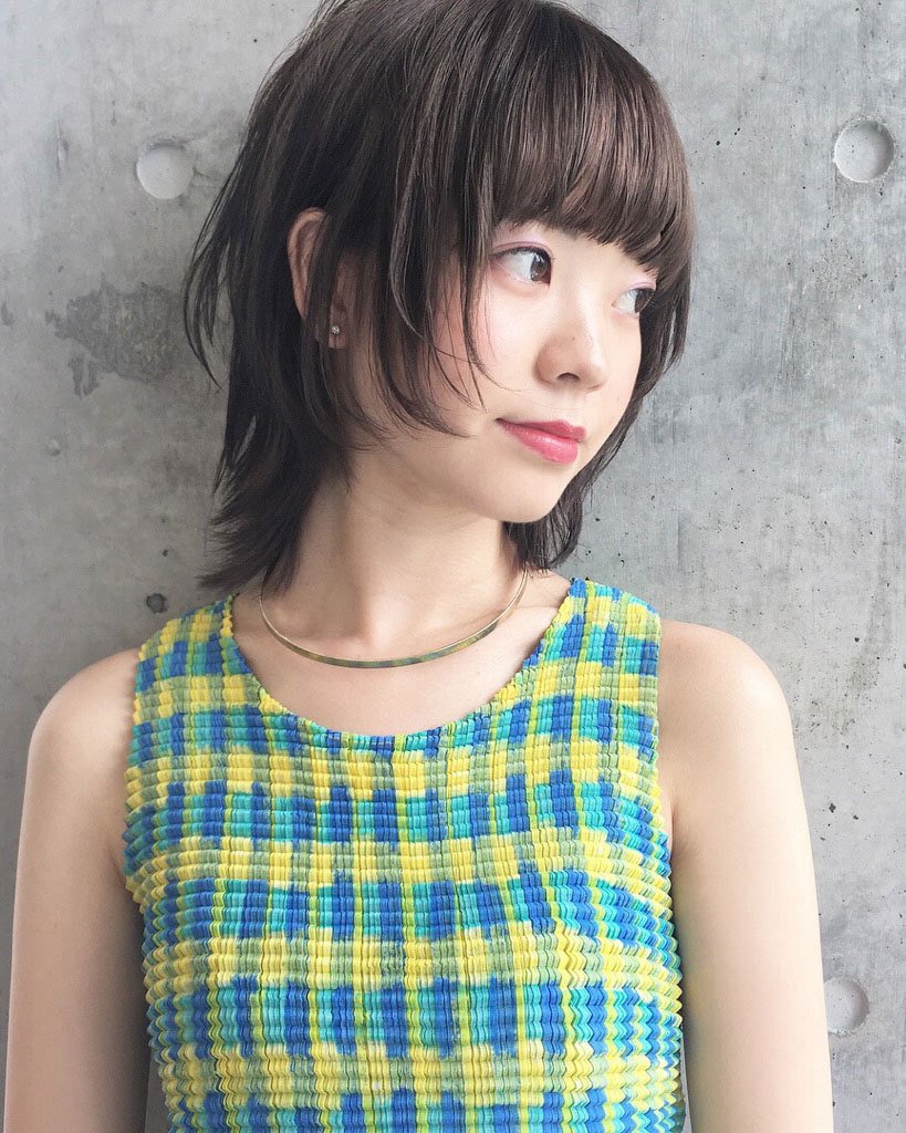 バレイヤージュ×ロブウルフカットでお洒落の最先端スタイル