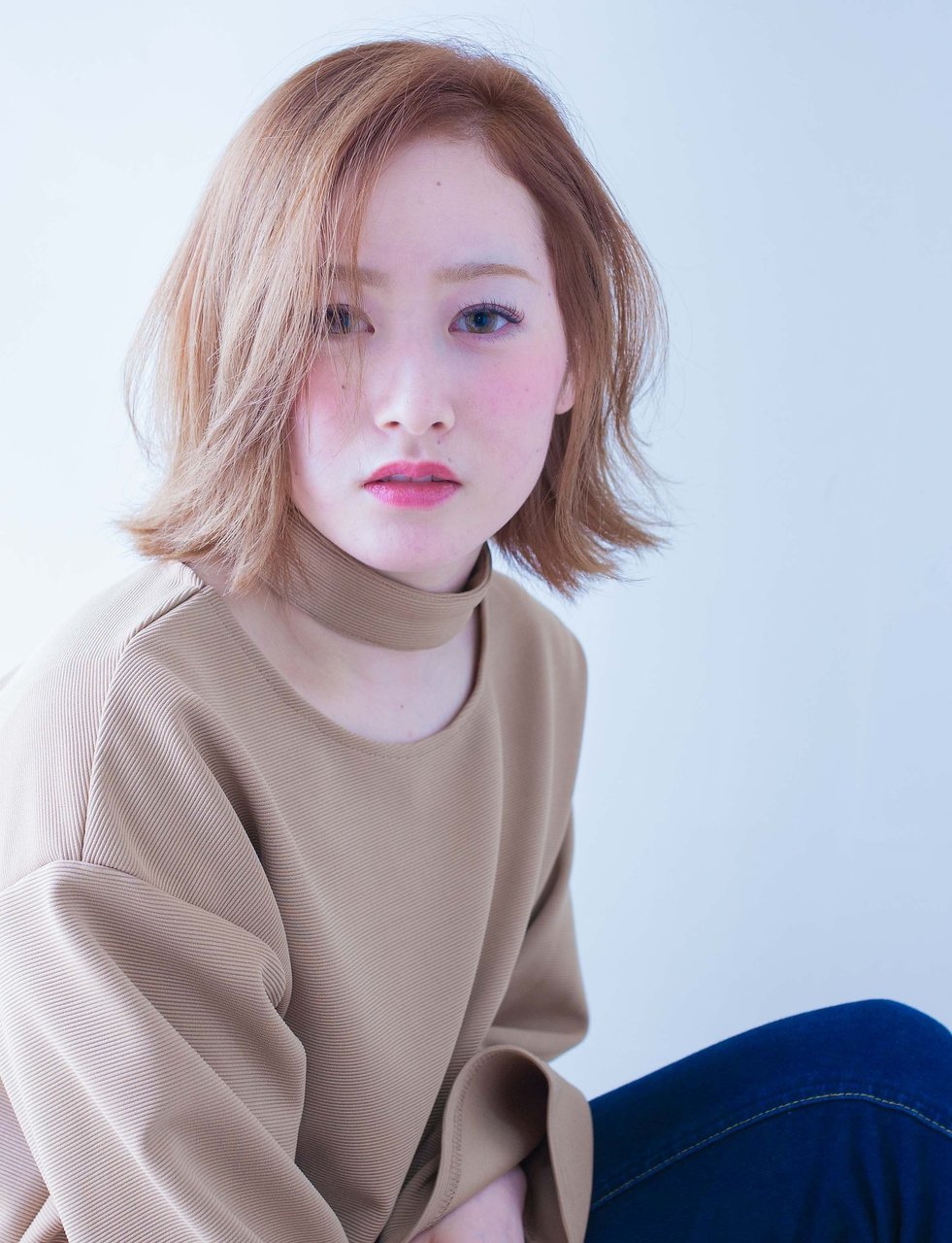 ハイトーン　切りっぱなしボブ