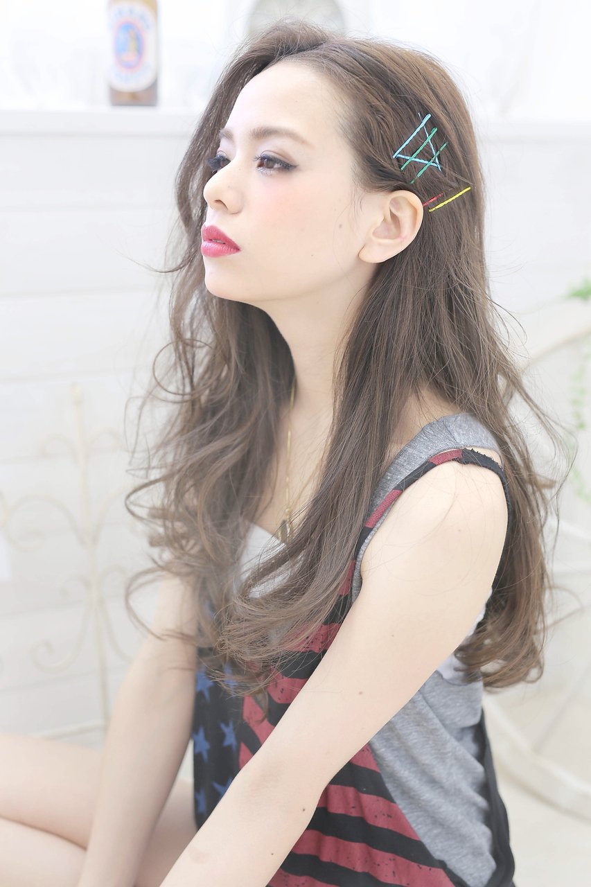 前髪のヘアピンアレンジでちょっぴりイメチェン ショートからロングまでおしゃれに可愛く ホットペッパービューティーマガジン 前髪のヘアピンアレンジでちょっぴりイメチェン ショートからロングまでおしゃれに可愛く ホットペッパービューティーマガジン