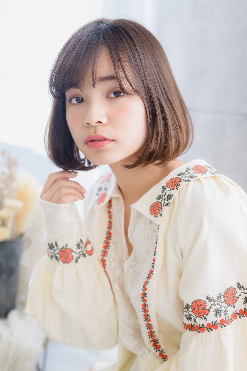 春色ベージュのやわらかシフォンボブ