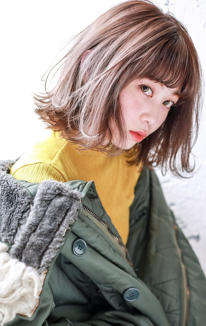 TRENCHシャイニーグレージュボブ