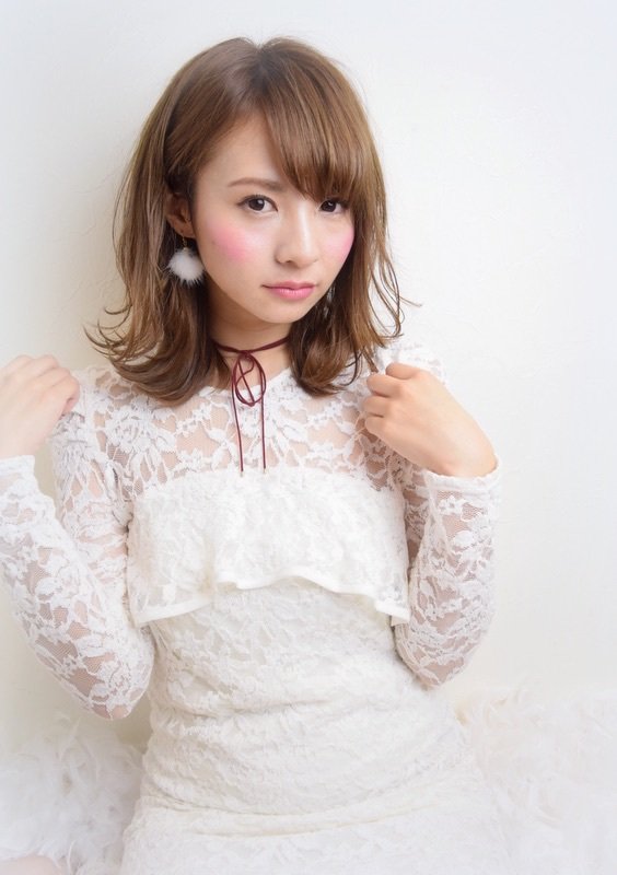 【Sorcier】セミウェットなスタイリングが可愛い☆外ハネロブ