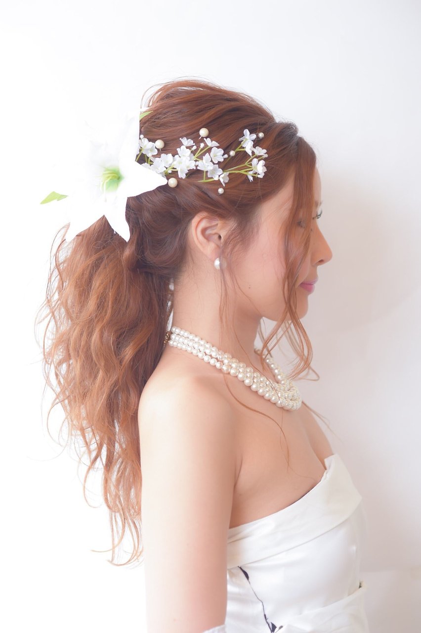 18 花嫁さんの髪型はドレスのシルエット別に選ぶ ウェディングドレスの次はヘアアレンジ ホットペッパービューティーマガジン 18 花嫁さんの髪型はドレスのシルエット別に選ぶ ウェディングドレスの次はヘアアレンジ ホットペッパービューティーマガジン