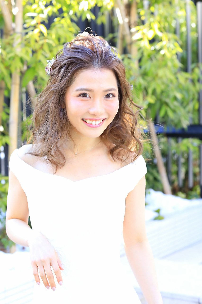 18 春 ウェディングの髪型はもう決まった 花嫁さんをもっと美しく見せるヘアアレンジ ホットペッパービューティーマガジン