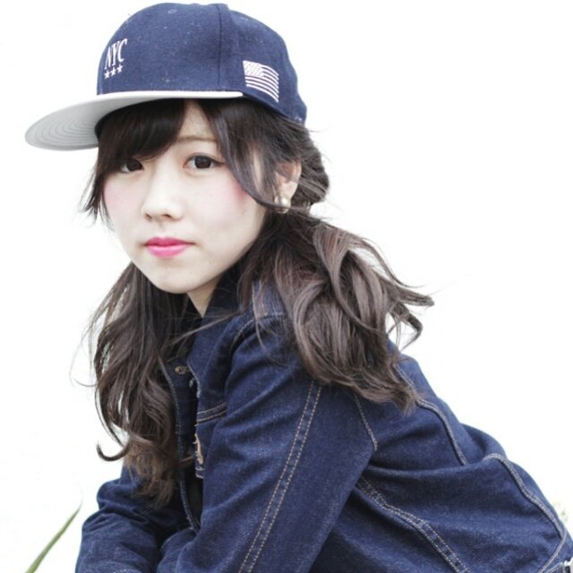 『GARAGE』キャップ×ツインテールアレンジ