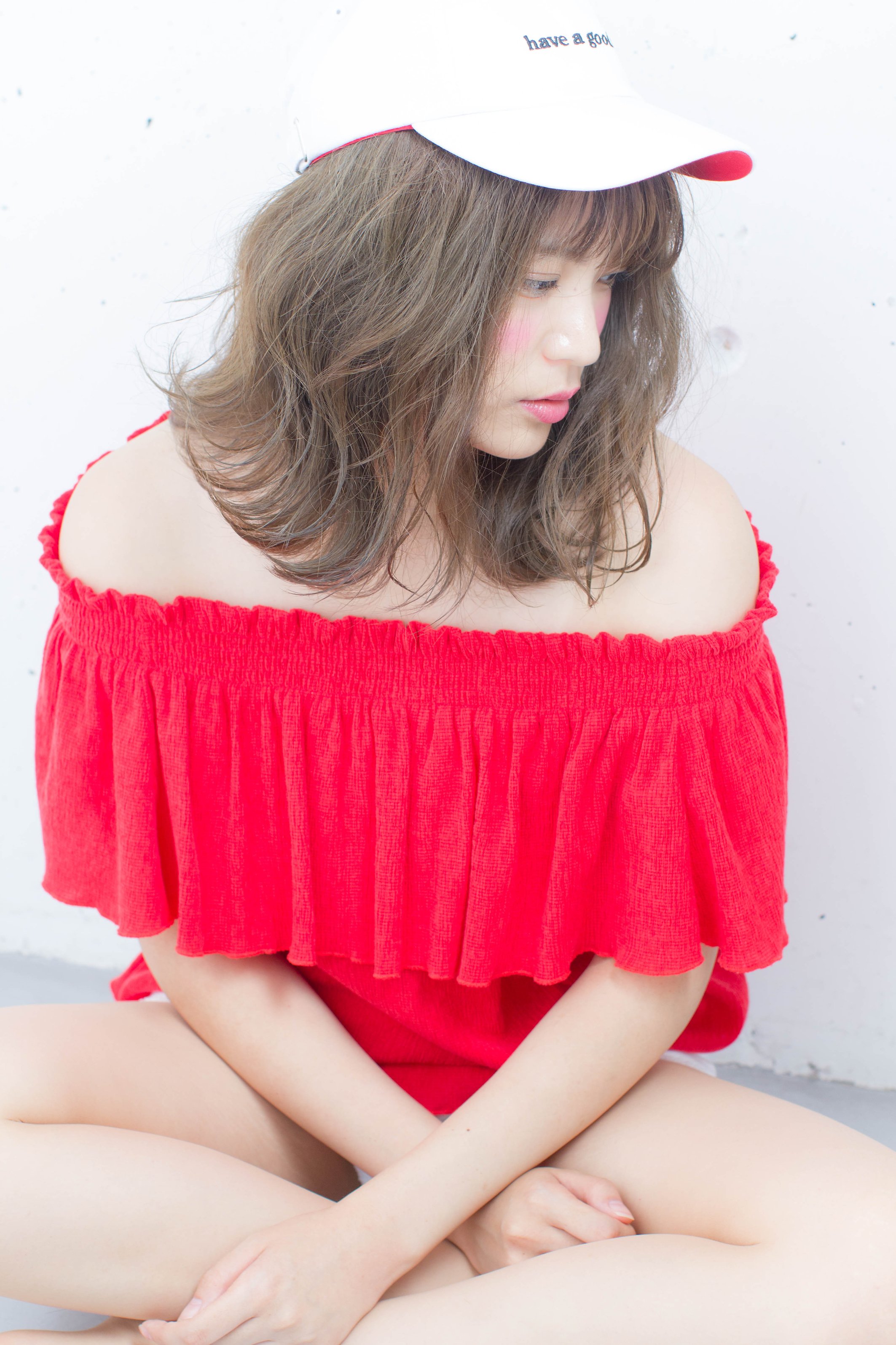 【sowi 長谷川】帽子に似合う透け感グレージュ
