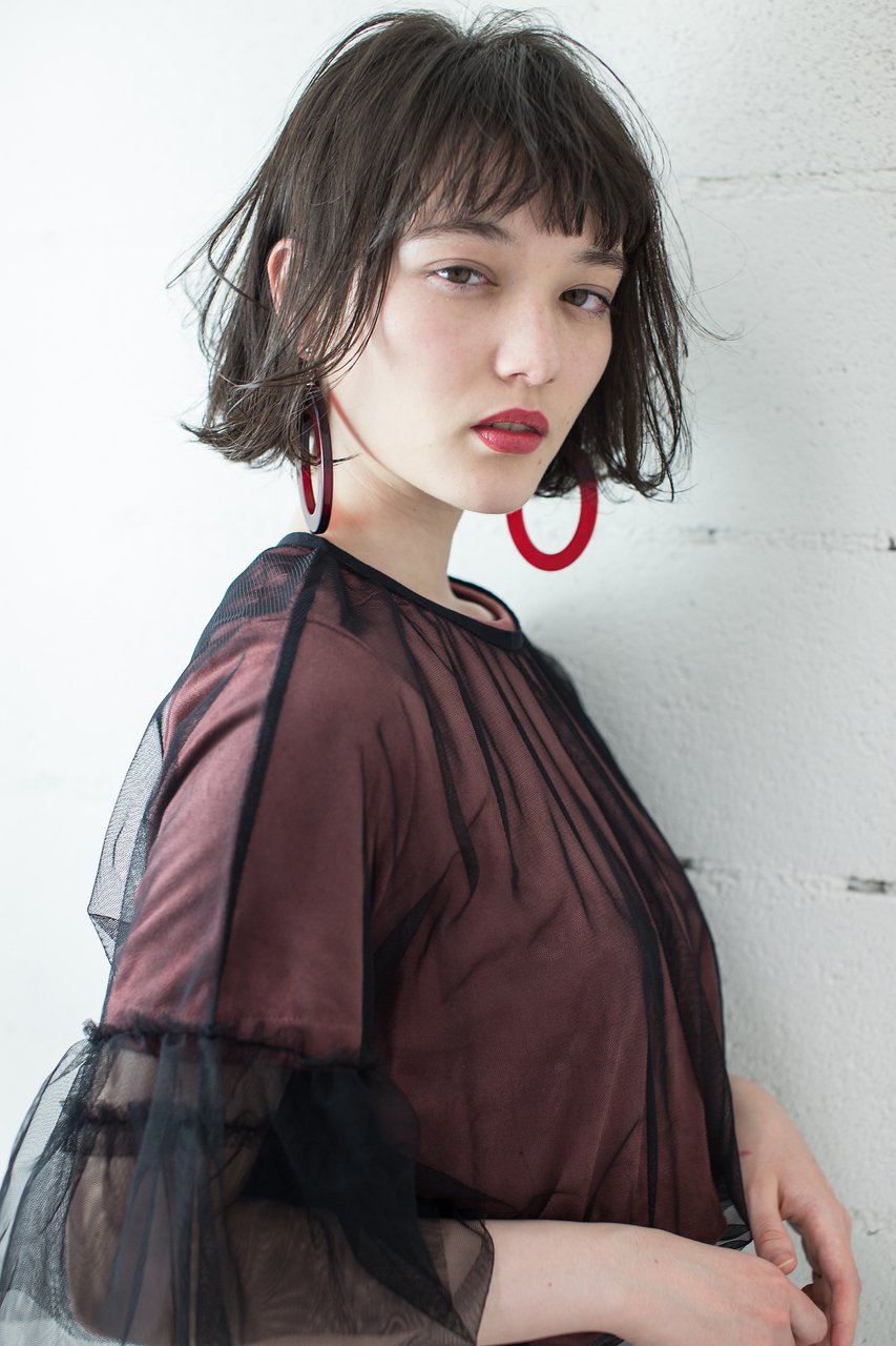【LIV】ウルフボブ × グレージュ 切りっぱなしボブ