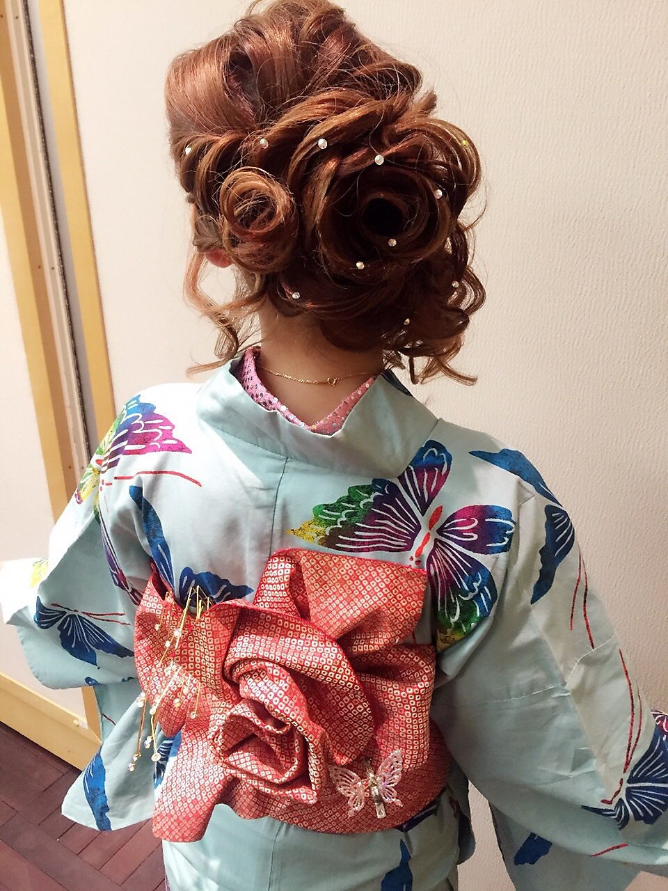 エムスローズヘアーアレンジ