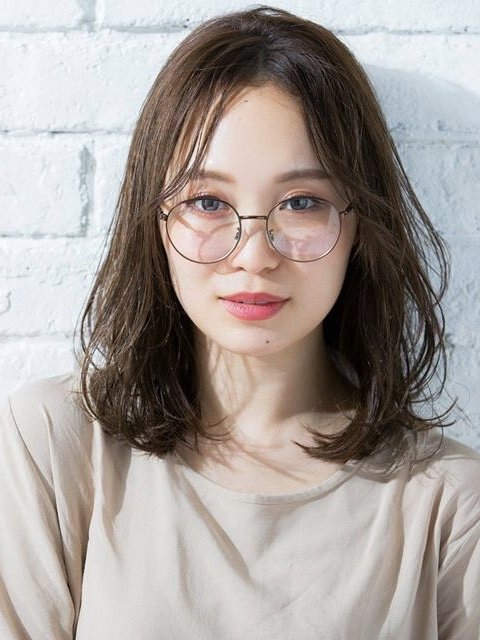 18年秋のメガネに似合う髪型 アレンジ特集 コツを掴んでもっとおしゃれな女子高生になろう ホットペッパービューティーマガジン
