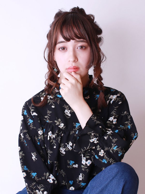 大人かわいいツインテール
