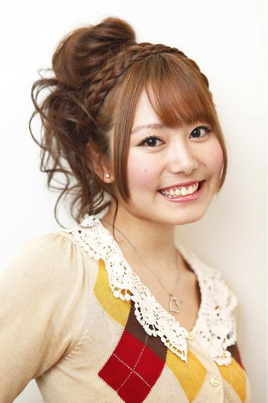 三つ編みカチューシャ のヘアアレンジ特集 ワンランク上のおしゃれ女子を目指そう ホットペッパービューティーマガジン 三つ編みカチューシャ のヘアアレンジ特集 ワンランク上のおしゃれ女子を目指そう ホットペッパービューティーマガジン